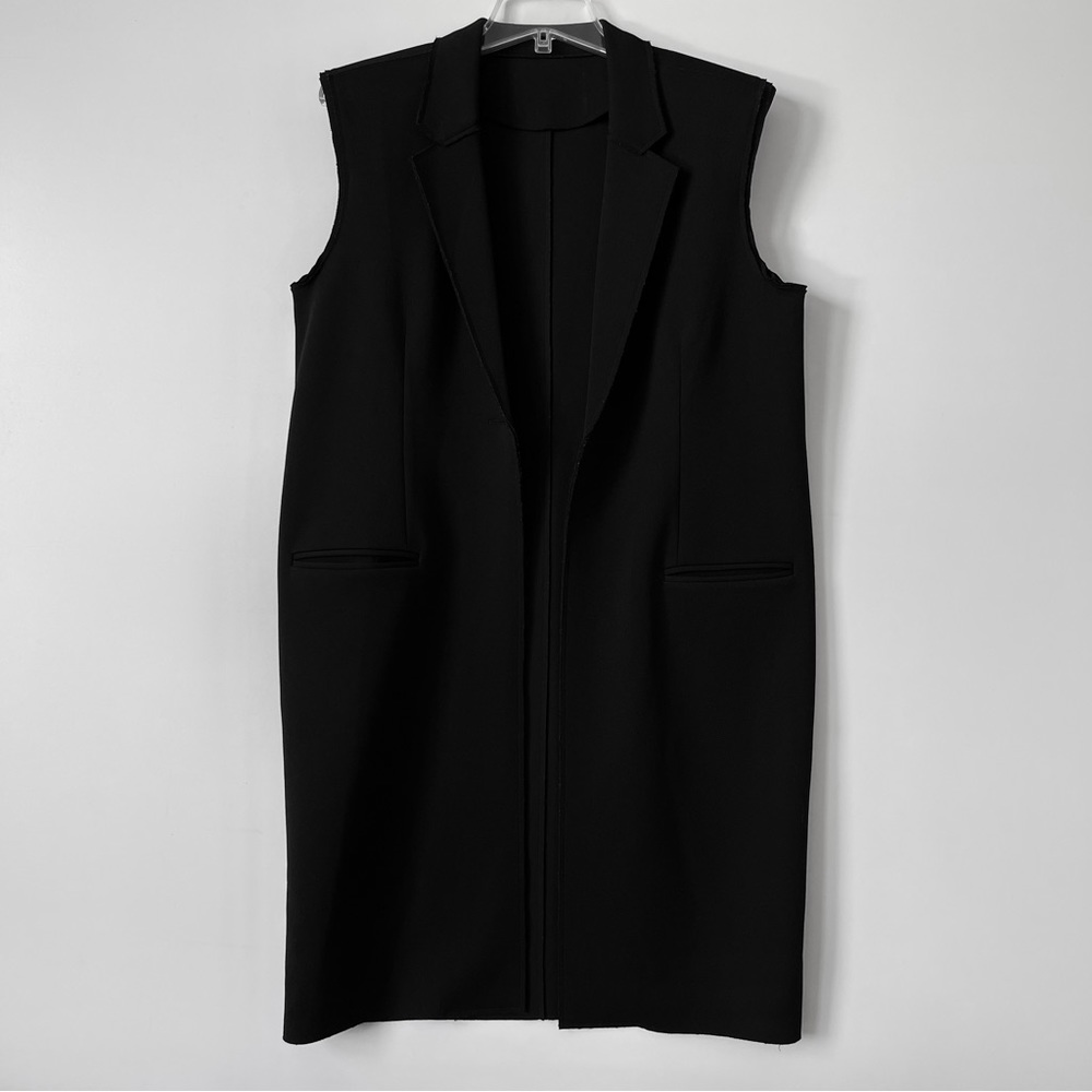 [ ± _ ± ]

Black Sleeveless Long Vest Trench